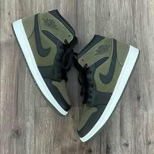 Air Jordan Retro 1 Mid “Olive Canvas”